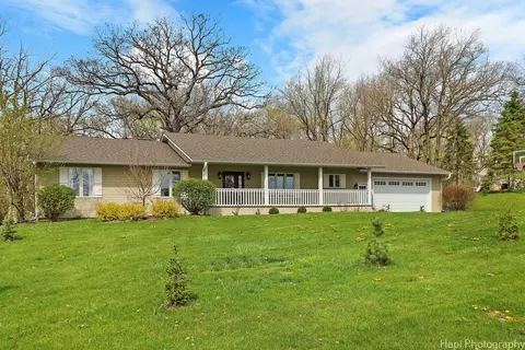 Exterior - 9601 Fox Bluff Ln, Spring Grove, IL 60081 photo 2 of 12