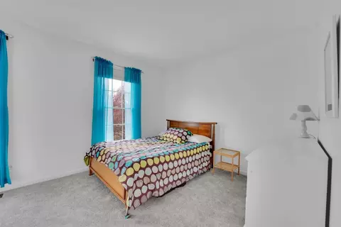 Bedroom - 1225 Ardmore Dr, Cary, IL 60013 photo 2 of 6