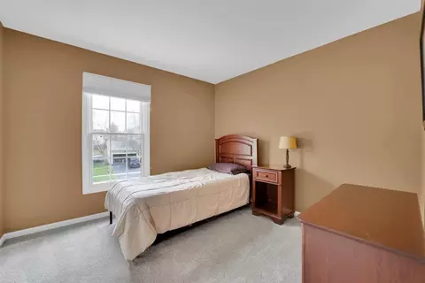 Bedroom - 1225 Ardmore Dr, Cary, IL 60013 photo 4 of 6