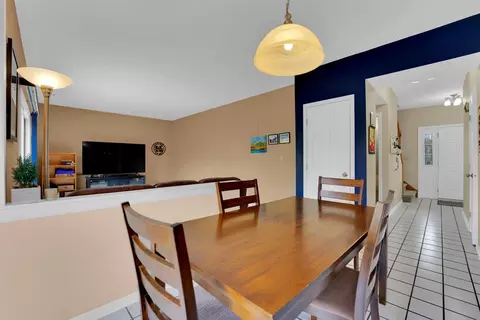 Dining - 1225 Ardmore Dr, Cary, IL 60013 photo 2 of 2