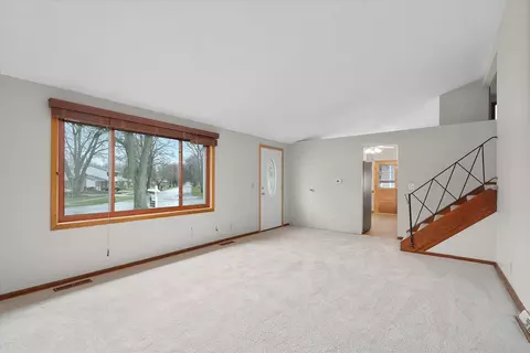 Bedroom - 210 E Benton St, Oswego, IL 60543 photo 1 of 6