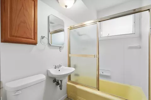 Bath - 210 E Benton St, Oswego, IL 60543 photo 1 of 2