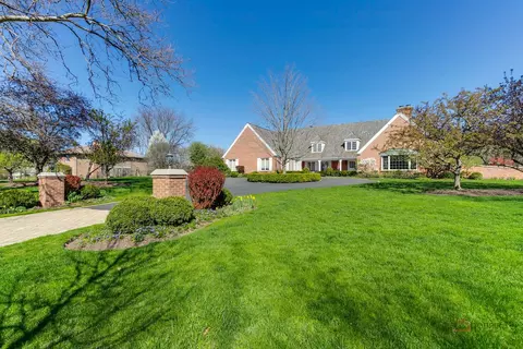 1735 Oak Knoll Dr, Lake Forest, IL 60045
