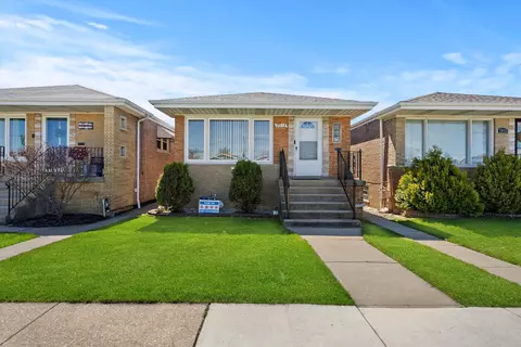 7013 W 63rd Pl, Chicago, IL 60638