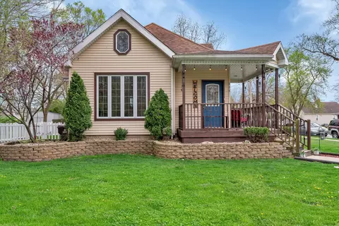 396 W Division St, Manteno, IL 60950