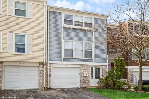 2011 Oxford Ct, Schaumburg, IL 60194