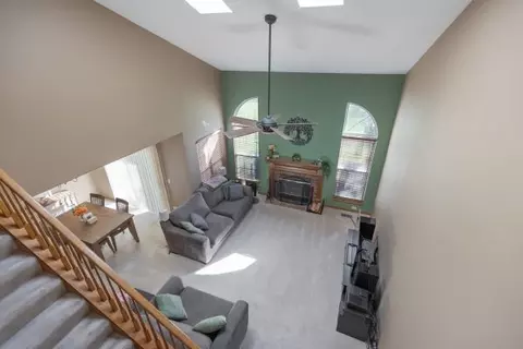 Living - 877 Dandridge Ct, Elgin, IL 60120 photo 3 of 3