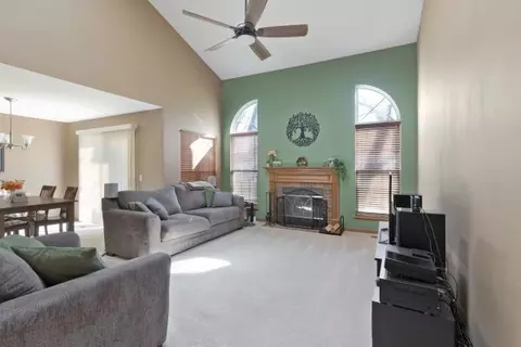 Living - 877 Dandridge Ct, Elgin, IL 60120 photo 1 of 3