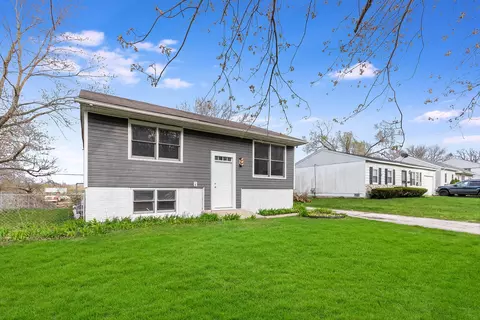 22203 Brookwood Dr, Sauk Village, IL 60411