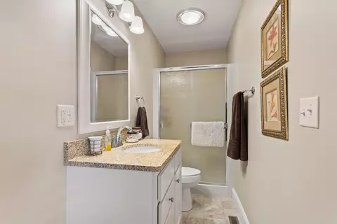 Bath - 2110 Mayfair Rd, Champaign, IL 61821 photo 2 of 3