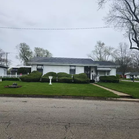 754 Country Club Dr, Kankakee, IL 60901