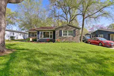 812 Fairview Ave, Urbana, IL 61801