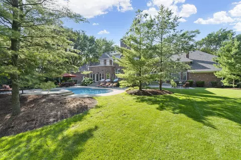 Exterior - 950 Tara Ct, Wheaton, IL 60189 photo 13 of 16