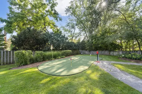 Exterior - 950 Tara Ct, Wheaton, IL 60189 photo 6 of 16