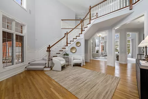 Entry Way - 950 Tara Ct, Wheaton, IL 60189 photo 1 of 1