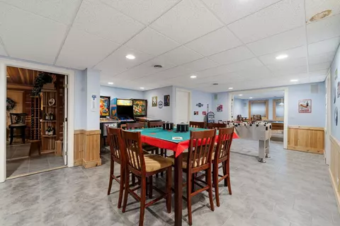 Dining - 950 Tara Ct, Wheaton, IL 60189 photo 6 of 7