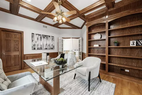 Living - 950 Tara Ct, Wheaton, IL 60189 photo 1 of 14