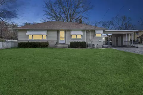18325 Wentworth Ave, Lansing, IL 60438