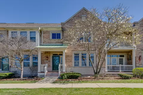 2682 W Lake Ave, Glenview, IL 60026