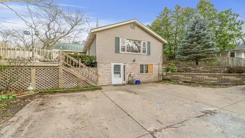 6115 Forest Hills Rd, Rockford, IL 61114