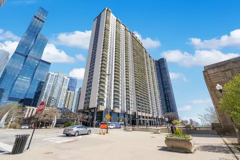 400 E Randolph St #3323, Chicago, IL 60601