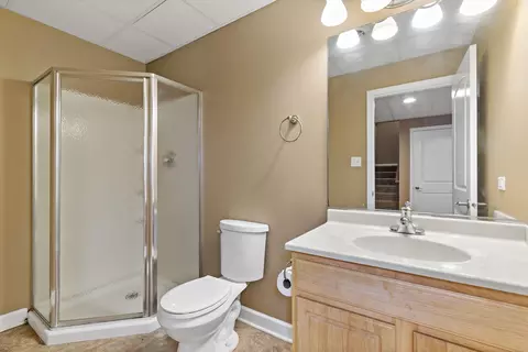 Bath - 1143 Ash St, Beecher, IL 60401 photo 4 of 4