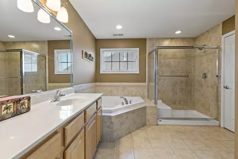 Bath - 1143 Ash St, Beecher, IL 60401 photo 3 of 4