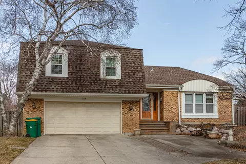 515 Highland Grove Dr, Buffalo Grove, IL 60089