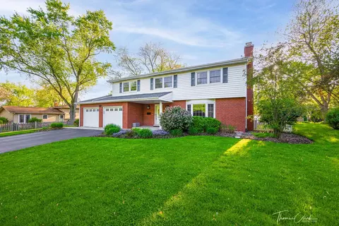 1237 Basswood Dr, Naperville, IL 60540