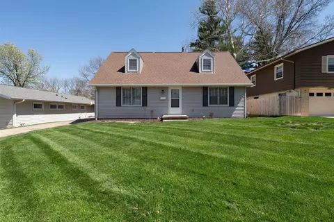 Exterior - 22 Lateer Dr, Normal, IL 61761 photo 2 of 12