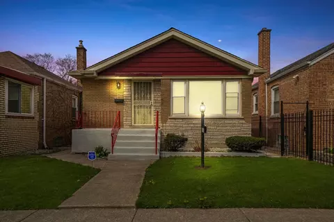 Exterior - 9766 S Ingleside Ave, Chicago, IL 60628 photo 4 of 6