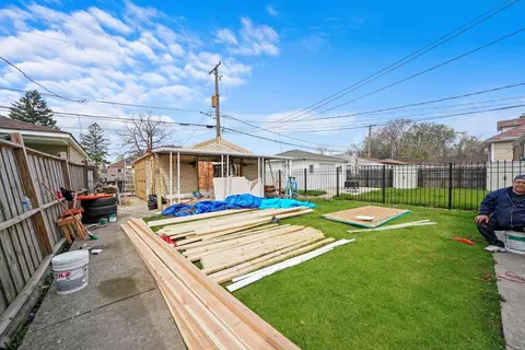 Exterior - 9766 S Ingleside Ave, Chicago, IL 60628 photo 6 of 6