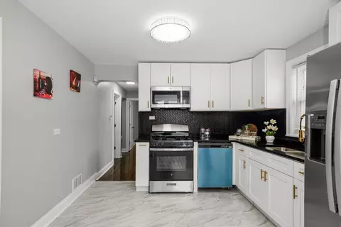Kitchen - 9766 S Ingleside Ave, Chicago, IL 60628 photo 3 of 3