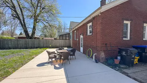 Exterior - 2016 E Jackson St, Bloomington, IL 61701 photo 5 of 14
