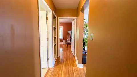 Entry Way - 2016 E Jackson St, Bloomington, IL 61701 photo 1 of 5