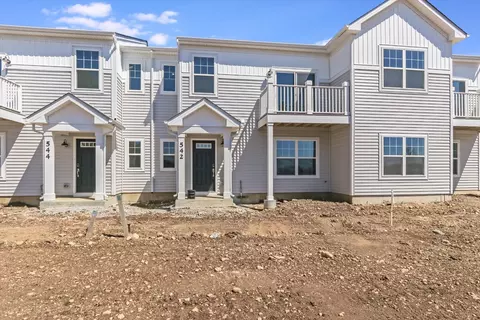 542 Comstock Rd, South Elgin, IL 60177