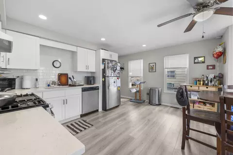 Other - 427 Delles Rd, Wheaton, IL 60187 photo 3 of 7