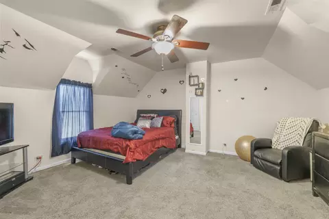 Bedroom - 427 Delles Rd, Wheaton, IL 60187 photo 7 of 7