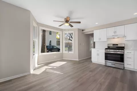 Kitchen - 427 Delles Rd, Wheaton, IL 60187 photo 2 of 4