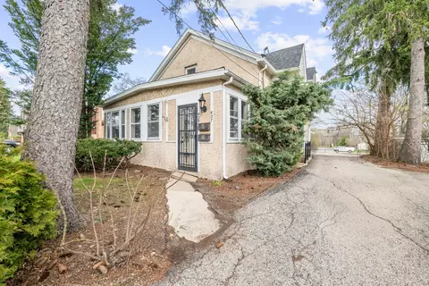 427 Delles Rd, Wheaton, IL 60187