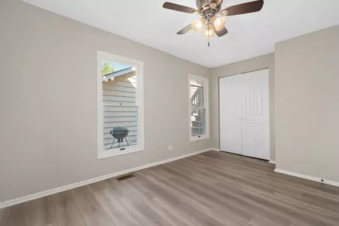 Bedroom - 427 Delles Rd, Wheaton, IL 60187 photo 4 of 7