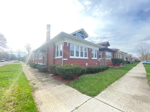 8101 S Oglesby Ave, Chicago, IL 60617