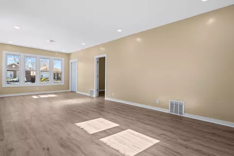 Living - 10539 S Eggleston Ave, Chicago, IL 60628 photo 1 of 3