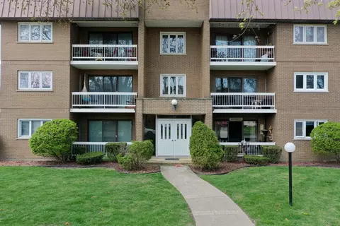 9612 S Karlov Ave #102, Oak Lawn, IL 60453