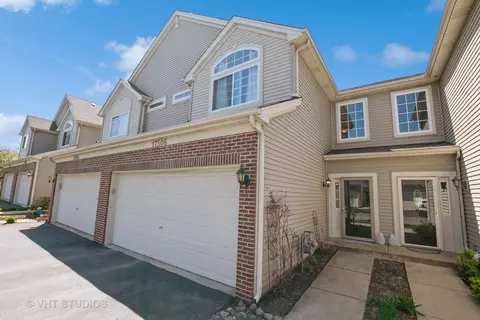 17506 Gilbert Dr, Lockport, IL 60441