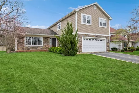 Exterior - 721 Hackberry Ln, Algonquin, IL 60102 photo 5 of 5