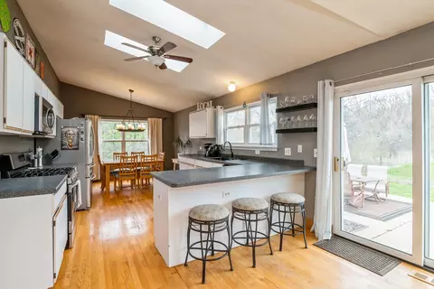 Kitchen - 721 Hackberry Ln, Algonquin, IL 60102 photo 1 of 2