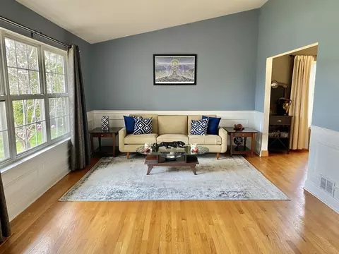 Living - 721 Hackberry Ln, Algonquin, IL 60102 photo 1 of 3