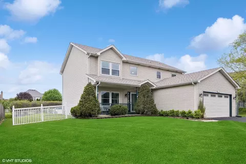 13829 S Quail Run Dr, Plainfield, IL 60544
