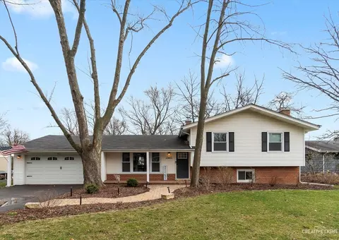 23 W115 Blackcherry Ln, Glen Ellyn, IL 60137